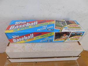 lot 341 image: 1992 Topps Baseball Factory Sealed Set