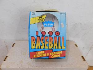 lot 356 image: 1990 Fleer Baseball Box with 36 Factory Sealed Packs