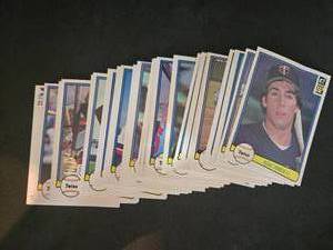 lot 272 image: 1982 Donruss Minnesota Twins Team Set with Kent Hrbek Rookie