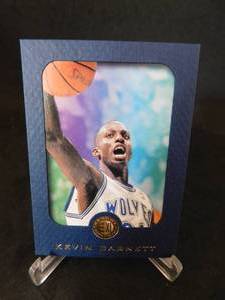 lot 207 image: 1995 Skybox EX Blue Kevin Garnett Rookie Card #49
