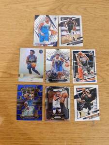lot 270 image: Anthony Edwards 8 Card Lot