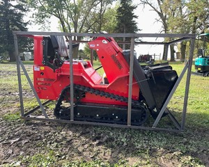 lot 2319 image: 2025 AGT Crawler Loader (SDA-140T)