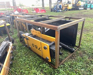 lot 1776 image: CFG Skid Steer Post Driver (PD750-PZ)