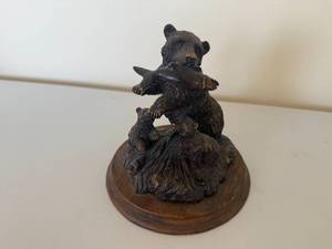 lot 11 image: DEZINE Hand Painted Bear with Cubs Sculpture
