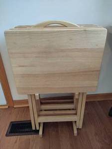 lot 12 image: Wooden TV Tray Set
