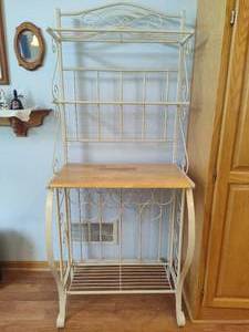 lot 30 image: Metal and Wood Bakers Rack