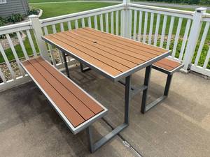 lot 33 image: Wood and Metal Picnic Table