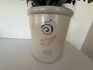 lot 51 image: Red Wing Stoneware Crock No 5
