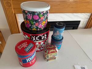lot 59 image: Lot of Vintage Tins