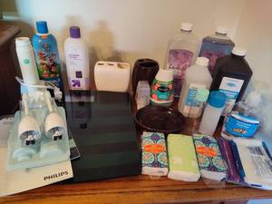 lot 58 image: Lot of Bathroom Supplies