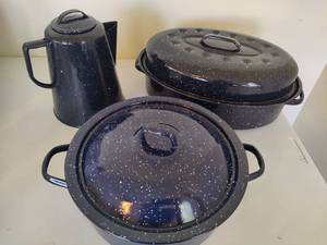 lot 124 image: Roasters and Metal Coffee Pot