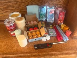 lot 99 image: Lot of Candles and Wax Warmer
