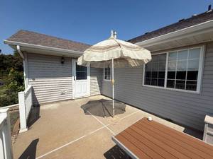 lot 146 image: Sun Umbrella, Stand and Suncast Outdoor Storage Box