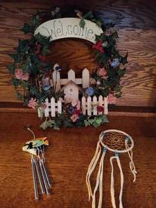 lot 170 image: Welcome Wreath, Fish Wind Chimes and Dream Catcher