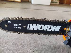 lot 220 image: Worx Model WG309 120V Pole Saw (Corded)