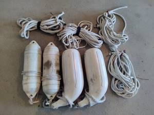 lot 223 image: Asst Boat BumpersRope