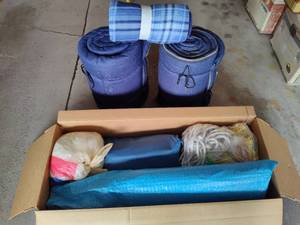 lot 242 image: Sleeping Bags, Tent, Blanket & Awning