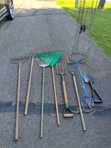 lot 256 image: Lot of Rakes, Tomato Cages and Asst Gardening Tools