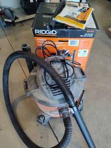 lot 264 image: Ridgid Garage Vac