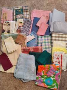 lot 283 image: Asst Table Cloths & Napkins