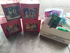 lot 296 image: St Nicholas Square Christmas Houses  Accessories