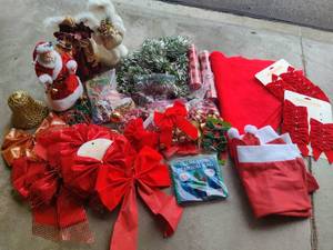 lot 304 image: Misc Assortment of Christmas Decor