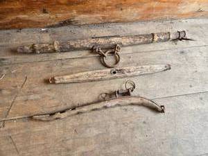 lot 8 image: Vintage Yokes and Hames