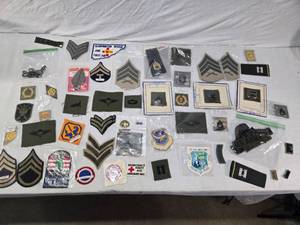 lot 58 image: Military Patches and Insignia