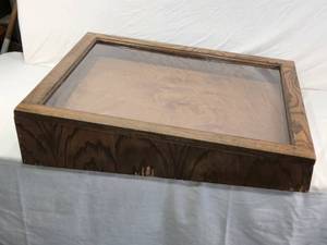 lot 123 image: Wooden Display Case with Hinged Glass Top Approx. 24 x 30