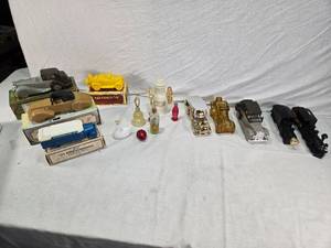 lot 148 image: Avon Collectible Car and Perfume Bottle Lot including Rolls-Royce, Model A, and Greyhound Bus