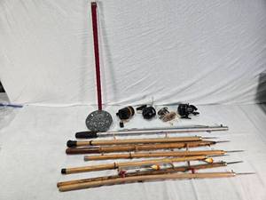 lot 159 image: Vintage Fishing Gear Set including Viking F-120 Reel, Compac #44 Reel, and Polar Fish Sticks