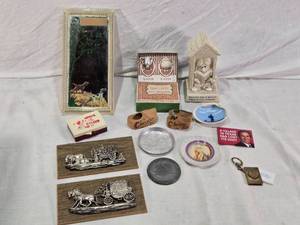 lot 161 image: Collectibles Including Tom & Paul Pott Brothers Set, Humorous Figurine, and Oral Roberts Prayer Quotes Keychain