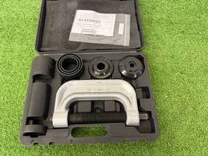 lot 62 image: Maddox Ball Joint Service Kit MA10-1