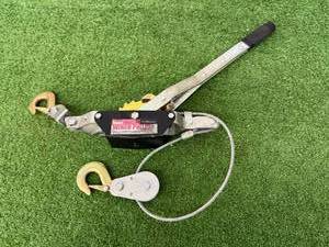 lot 66 image: 4000# Cable Winch Puller