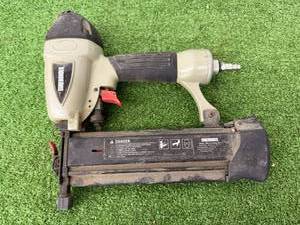 lot 71 image: Surebonder Model 7760 3 in 1 NailerStapler