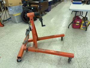 lot 25 image: Engine Stand