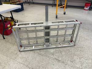 lot 29 image: Aluminum Hitch Cargo Carrier