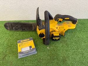 lot 19 image: DeWalt 20 Volt Chainsaw