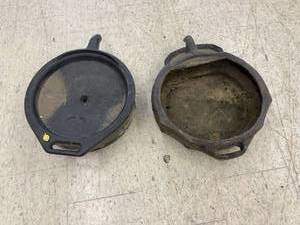 lot 49 image: Oil Drain Pans