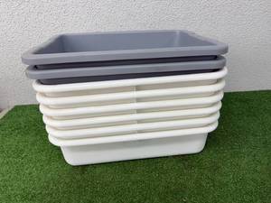 lot 78 image: 8 Plastic Tubs