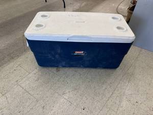 lot 90 image: Large Coleman Cooler