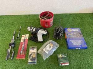 lot 99 image: Automotive Tools & Parts
