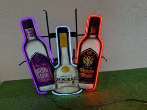lot 114 image: Neon Bar Sign