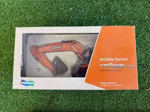 lot 117 image: Doosan DX225LCA Hydraulic Excavator 140 Scale