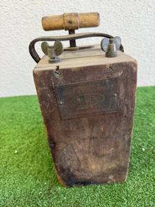 lot 124 image: Antique DuPont Blasting Machine