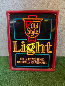 lot 126 image: Old Style Light Light Up Sign