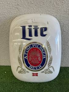lot 137 image: Lite Beer Plastic Sign