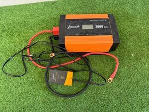lot 139 image: Ampeak 2000 Watts Power Inverter