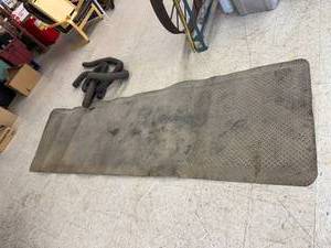 lot 178 image: Shop Pad & Exhaust Hose
