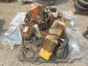 lot 12 image: Harrington Chain Hoists x 2